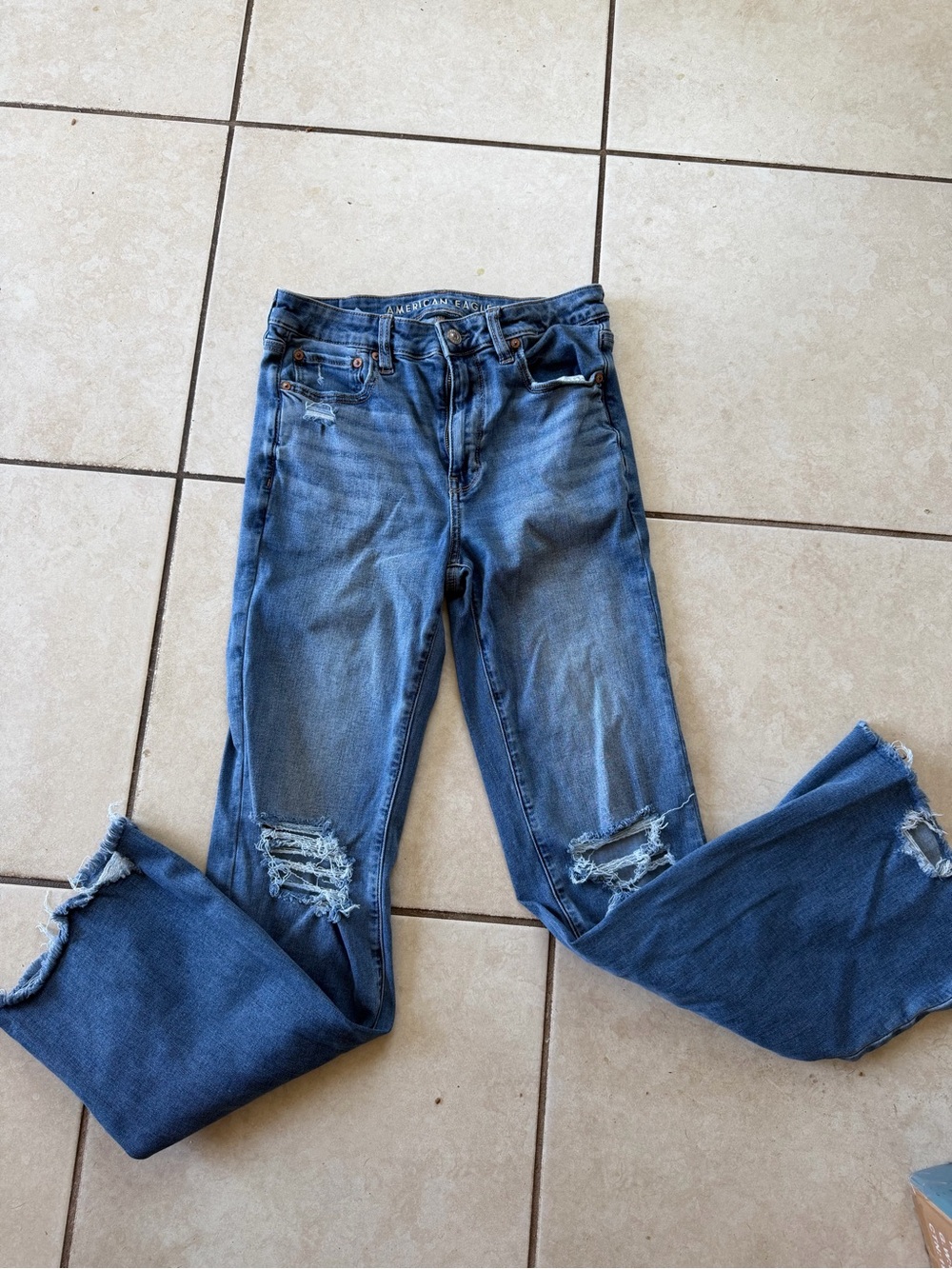 American Eagle Women's Ripped Knee Distressed Flare / Wide Leg Jeans - Size 6 Re